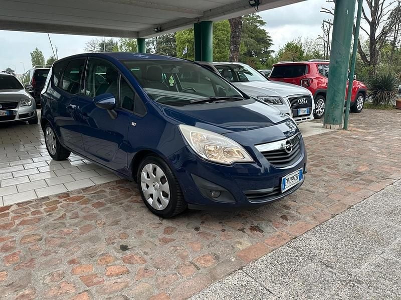 Usata Opel Meriva 110 CV (80 kW) 2012 Blu Monovolume