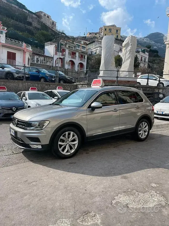 Usata VW Tiguan Business 150 CV (110 kW) 2017 Grigio SUV