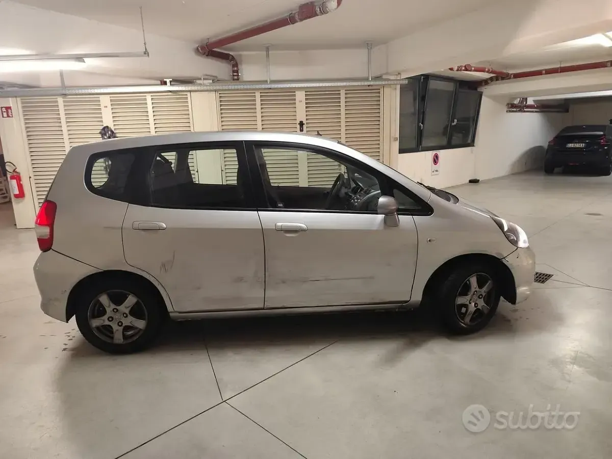 Usata Honda Jazz 78 CV (57 kW) 2007 Utilitaria