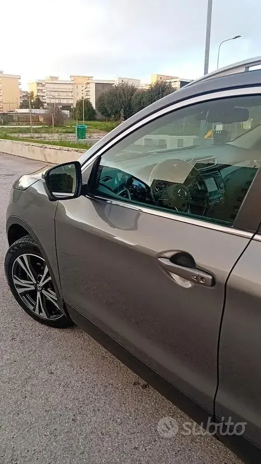 Usata Nissan Qashqai 110 CV (80 kW) 2018 Grigio SUV