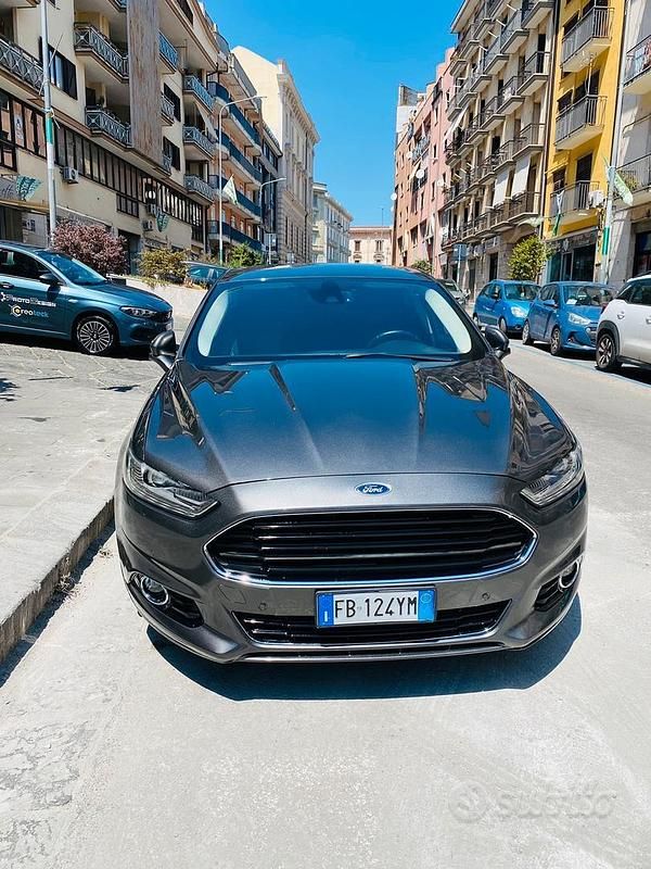Usata Ford Mondeo 180 CV (132 kW) 2016 Grigio Berlina