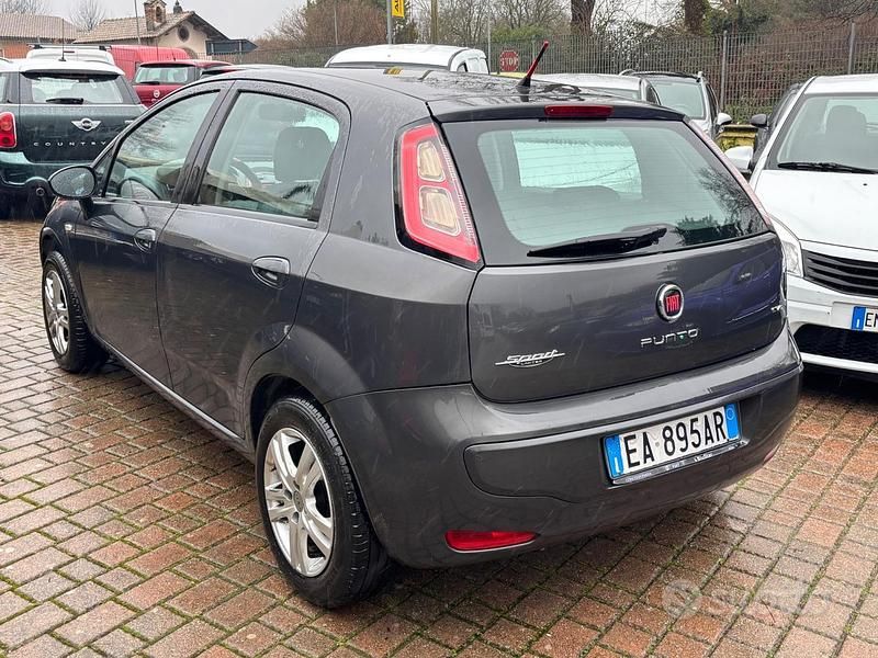 Usata Fiat Punto Evo Dynamic 77 CV (56 kW) 2010 Grigio Utilitaria
