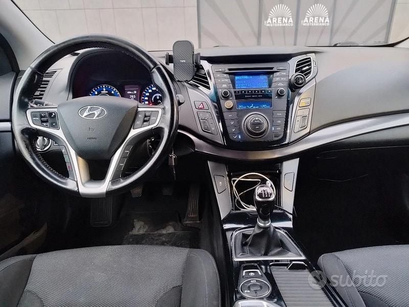 Usata Hyundai i40 136 CV (100 kW) 2015 Grigio Station wagon