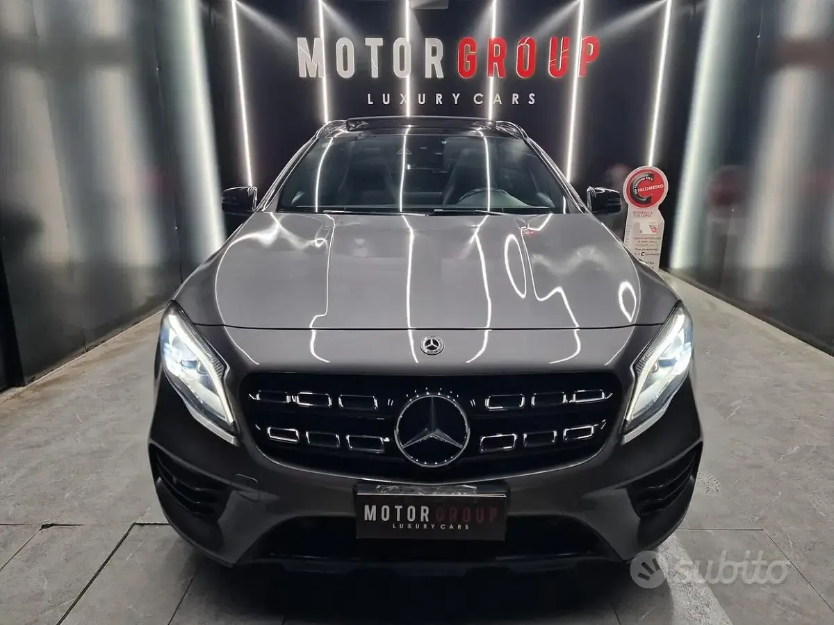 Usata Mercedes GLA200 Premium 136 CV (100 kW) 2019 Grigio SUV
