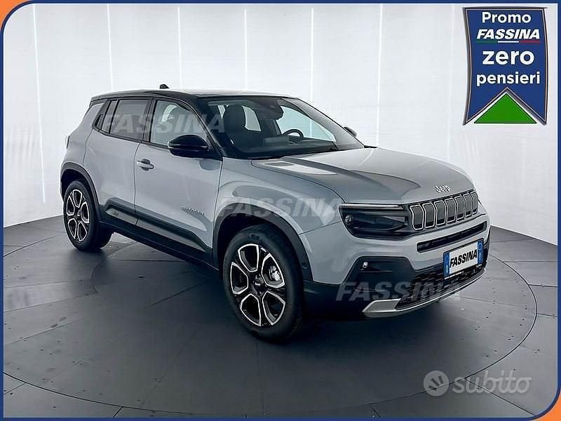 Nuova Jeep Avenger Altitude 100 CV (73 kW) 2025 Grigio SUV
