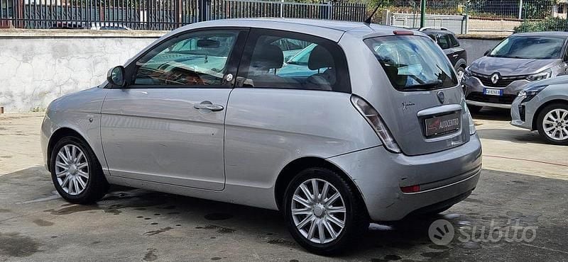 Usata Lancia Ypsilon 77 CV (56 kW) 2009 Grigio Utilitaria