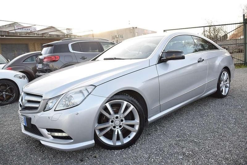 Usata Mercedes E220 170 CV (125 kW) 2013 Argento Coupé