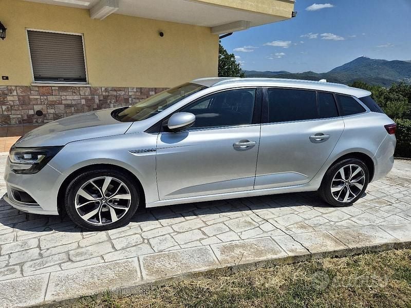 Usata Renault Mégane GrandTour Bose Edition 110 CV (80 kW) 2016 Grigio Station wagon