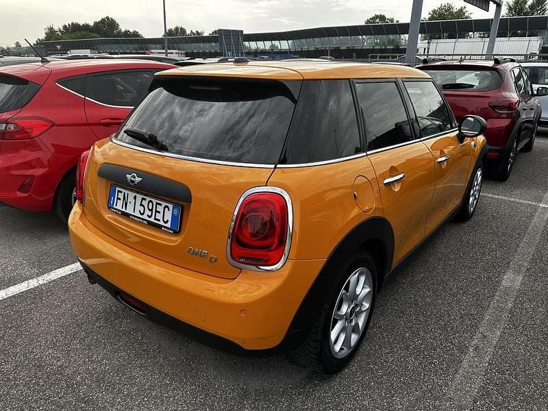Usata Mini One D 95 CV (69 kW) 2018 Giallo Utilitaria