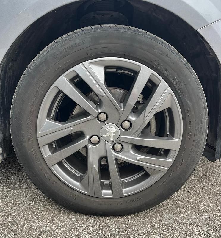 Usata Peugeot 208 Active 101 CV (74 kW) 2022 Grigio Utilitaria
