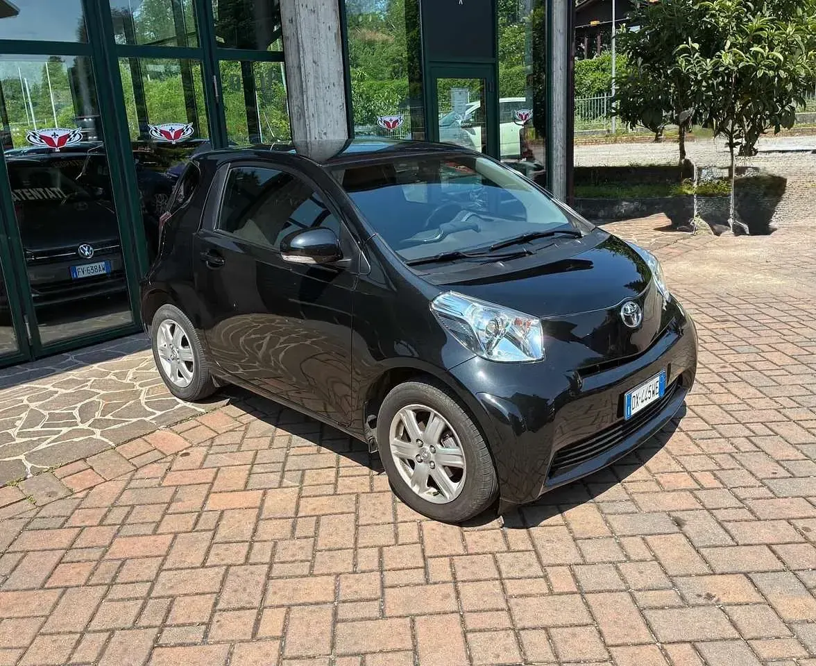 Usata Toyota iQ 68 CV (50 kW) 2009 Nero Utilitaria