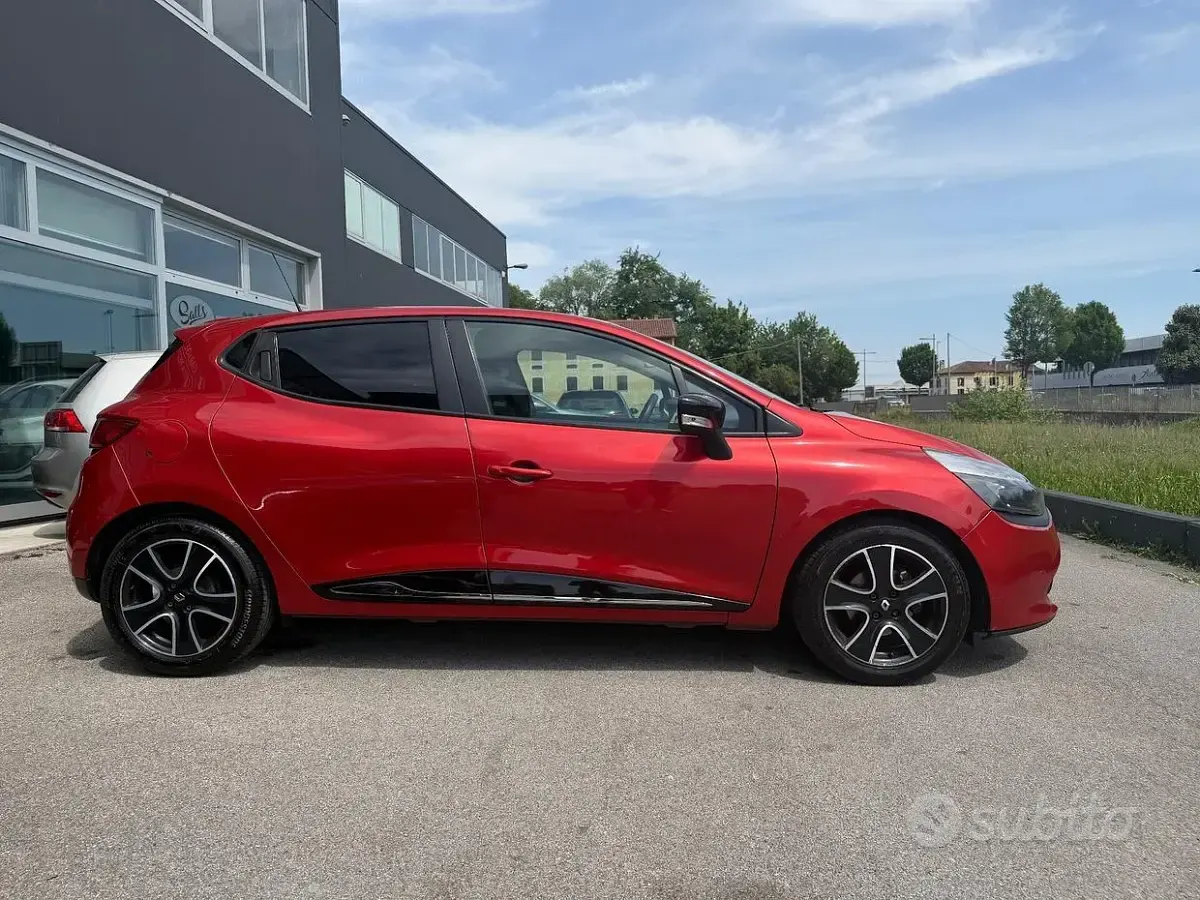 Usata Renault Clio IV 75 CV (55 kW) 2013 Rosso Berlina
