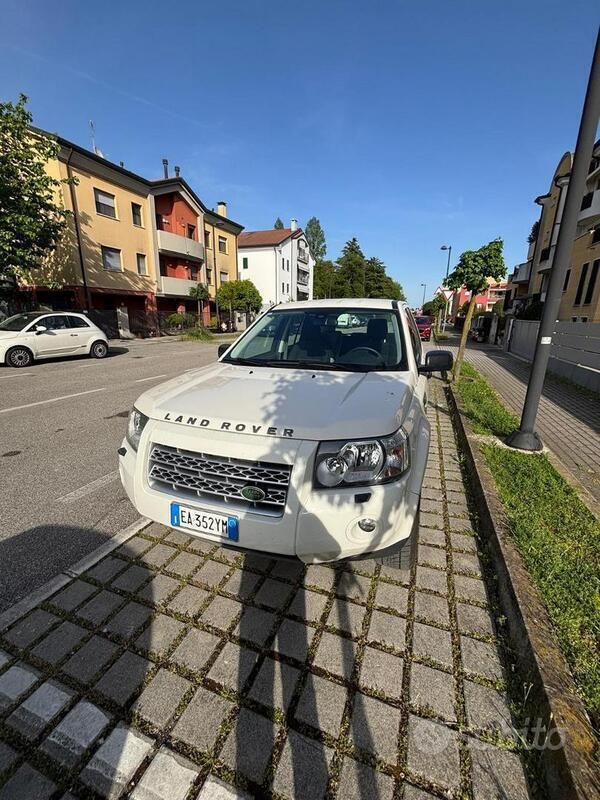 Usata Land Rover Freelander 2 160 CV (117 kW) 2010 Bianco SUV