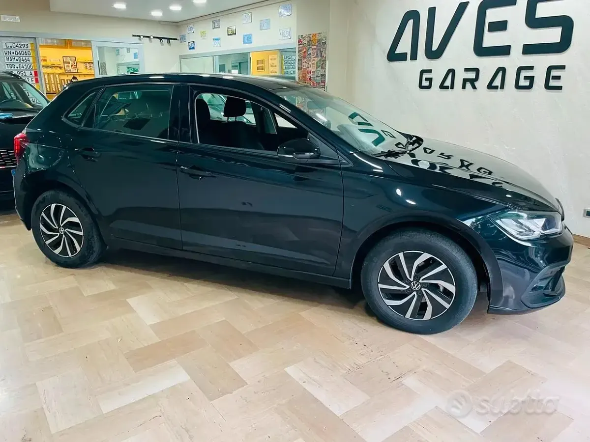 Usata VW Polo Style 95 CV (69 kW) 2024 Nero Utilitaria