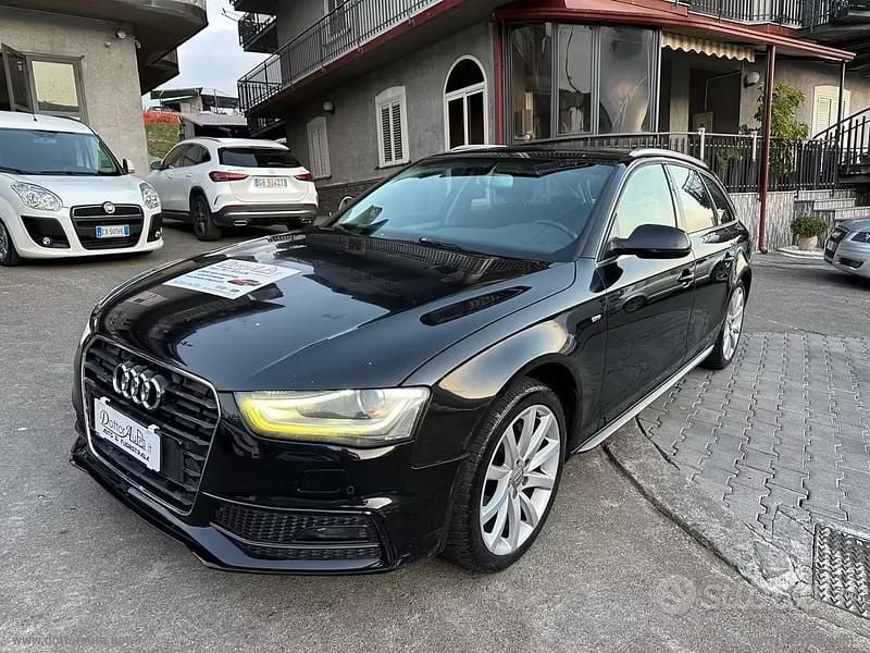 Usado Audi A4 177 CV (130 kW) 2013 Negro Familiar