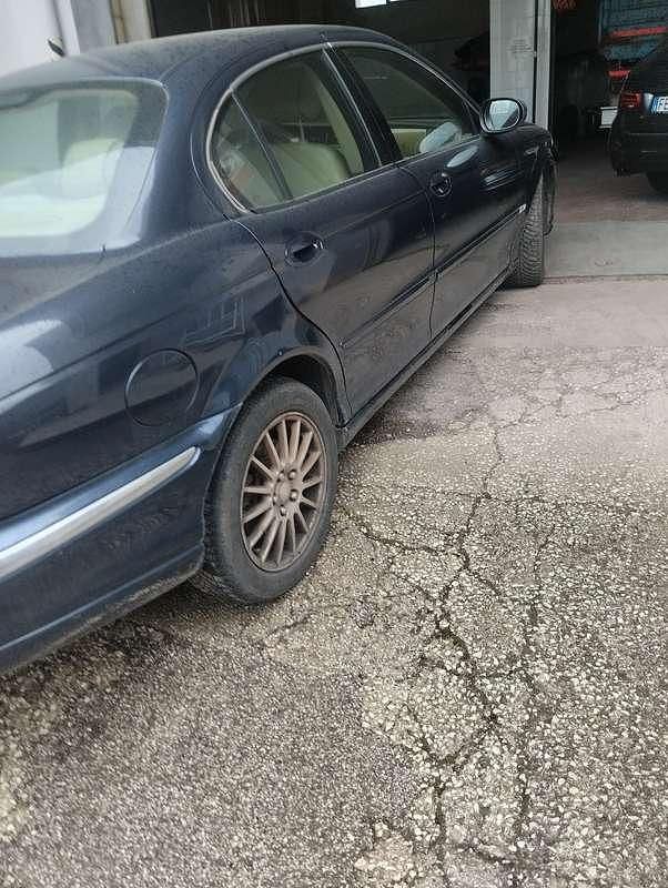 Usata Jaguar X-type 155 CV (114 kW) 2007 Blu/azzurro Berlina