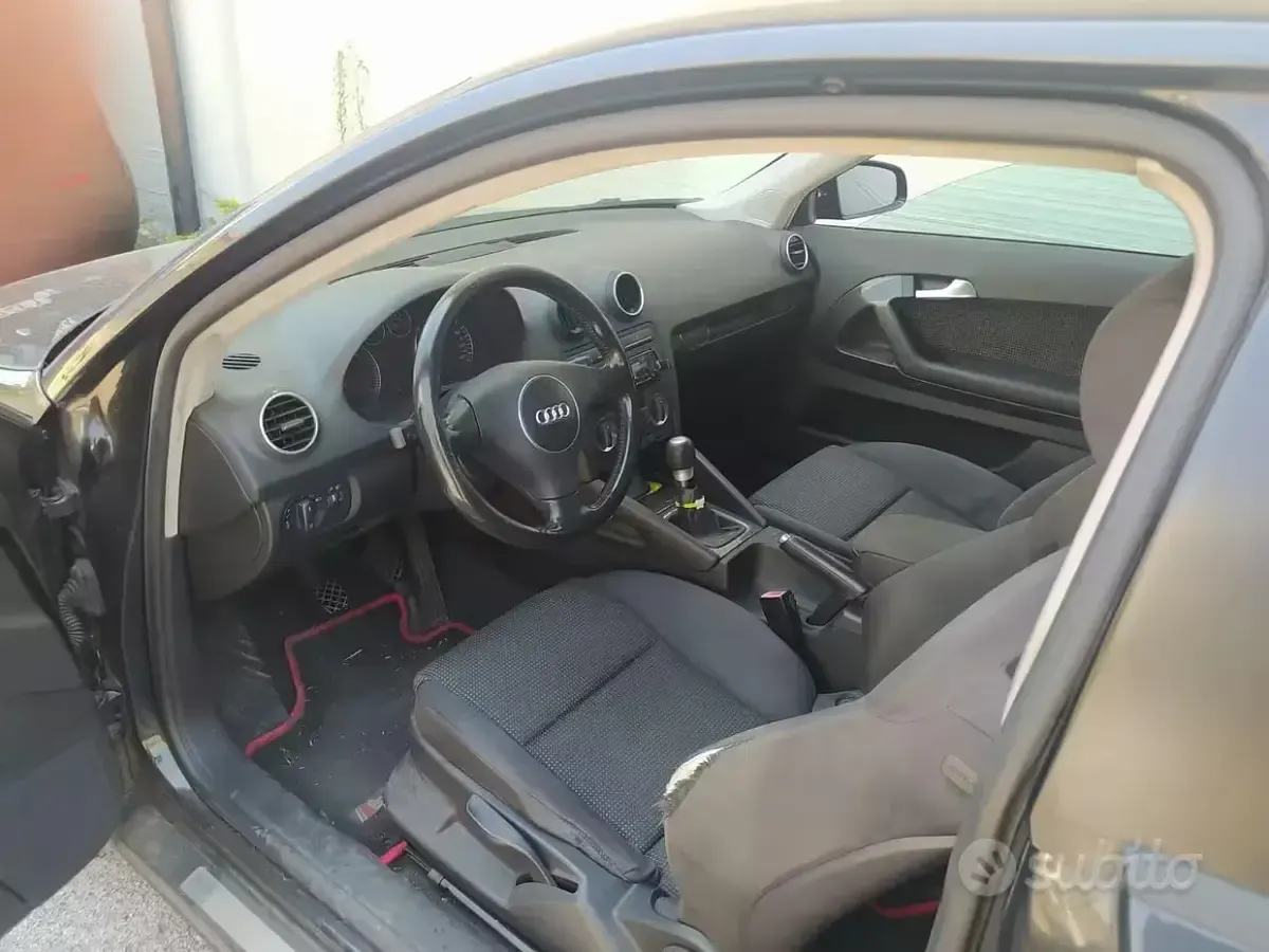 Usata Audi A3 125 CV (91 kW) 2004 Nero Utilitaria