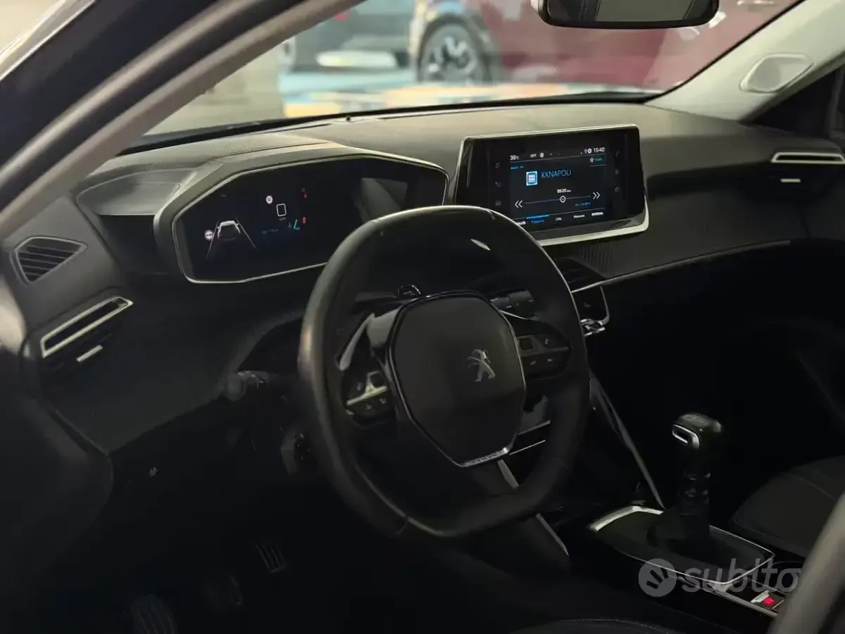 Usata Peugeot 2008 Allure 110 CV (80 kW) 2022 Nero SUV
