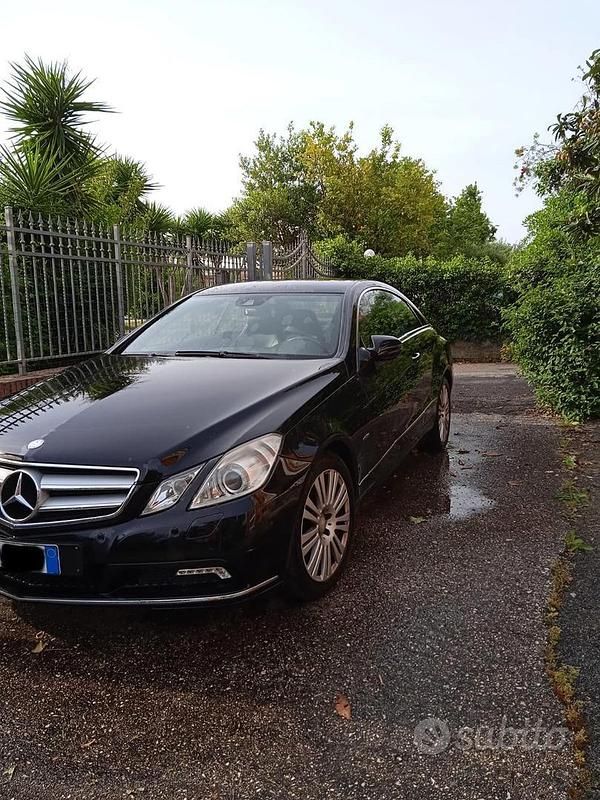 Usata Mercedes E300 2009 Nero Coupé