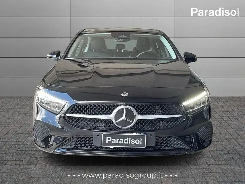 Usata Mercedes A180 Advanced 116 CV (85 kW) 2025 Nero Berlina