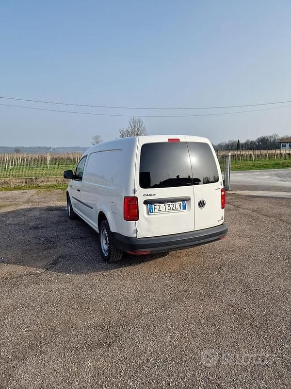 Usata VW Caddy Maxi 110 CV (80 kW) 2019 Bianco Monovolume