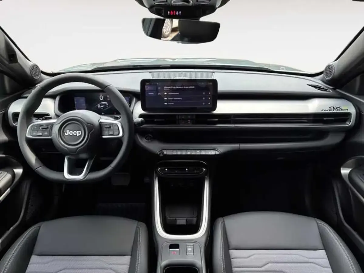 Nuova Jeep Avenger 136 CV (100 kW) 2026 Grigio SUV