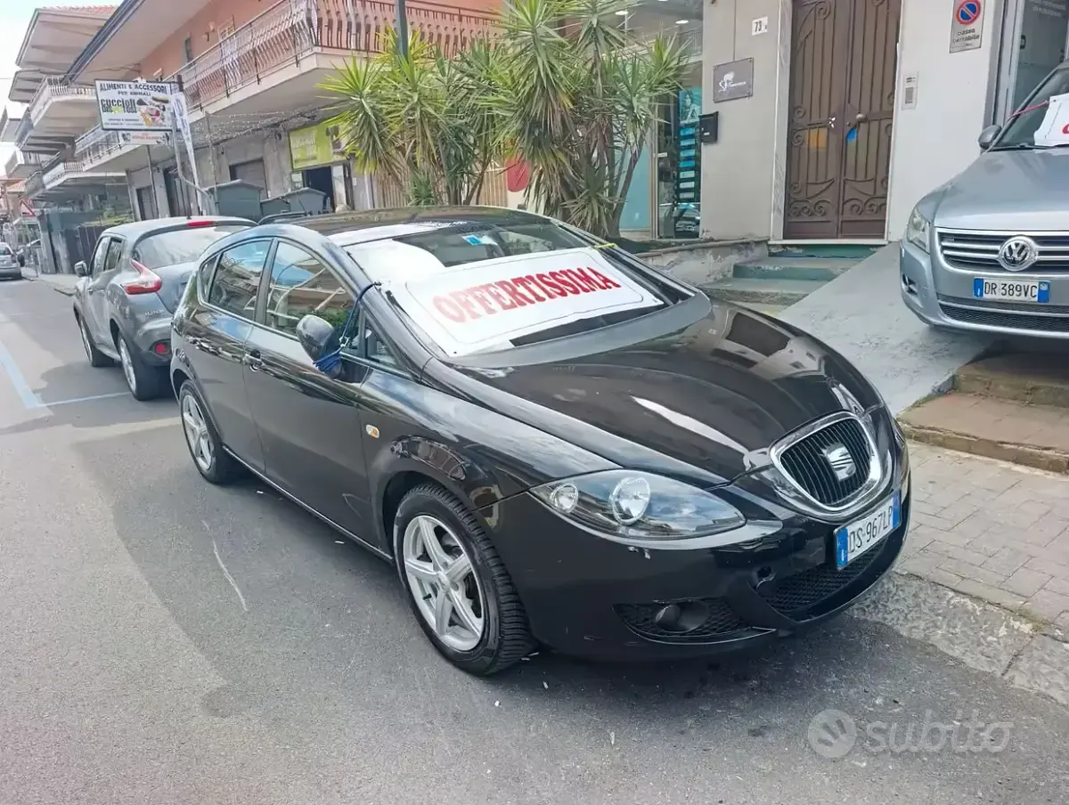 Usata Seat Leon 105 CV (77 kW) 2008 Nero Utilitaria