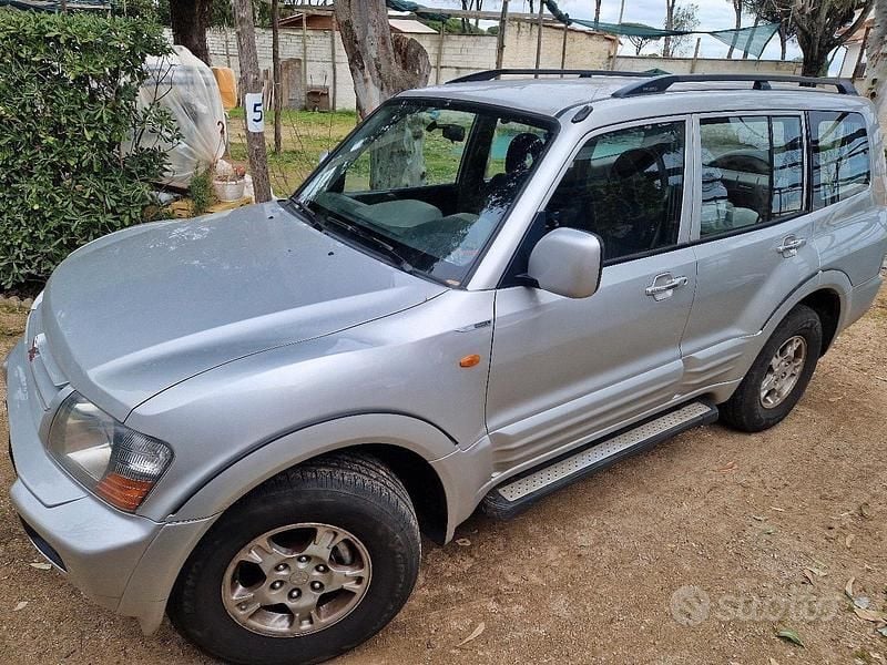 Usata Mitsubishi Pajero 2001 Grigio SUV