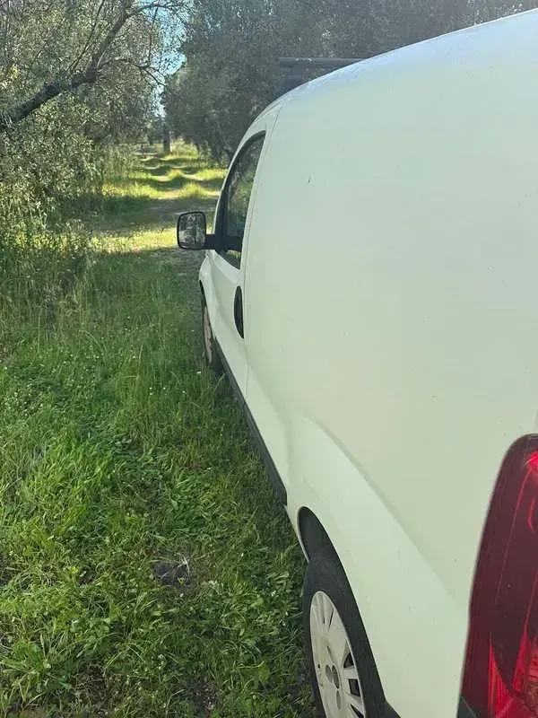 Usata Fiat Fiorino 73 CV (53 kW) 2011 Bianco Monovolume