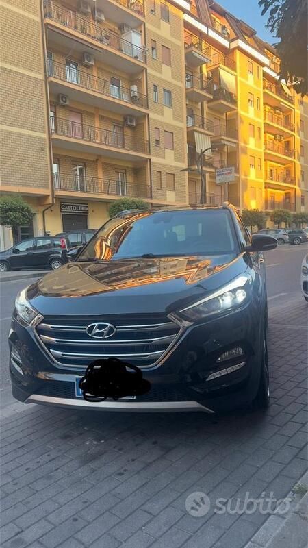 Usata Hyundai Tucson Xpossible 141 CV (103 kW) 2016 Nero SUV