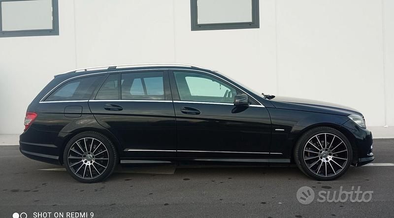 Usata Mercedes C220 AMG 170 CV (125 kW) 2009 Nero Station wagon