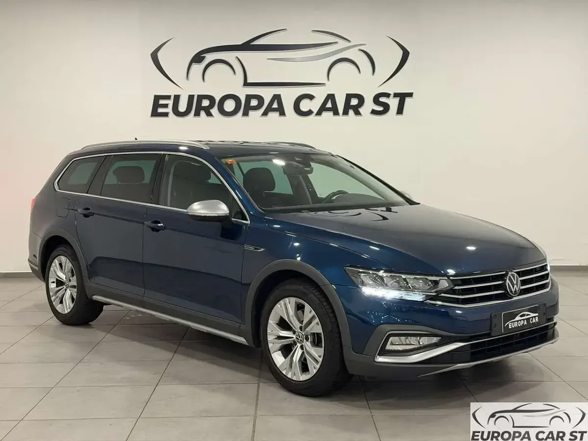 Begagnad VW Passat Alltrack 200 HK (147 kW) 2023 Blå Kombi