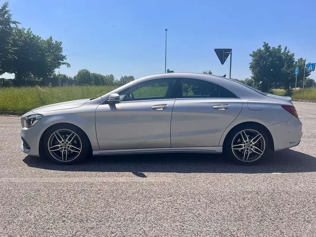 Usata Mercedes CLA200 Premium 136 CV (100 kW) 2017 Argento Berlina