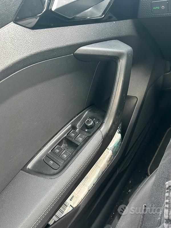 Usata Audi A1 Sportback S-Line 116 CV (85 kW) 2020 Rosso Utilitaria