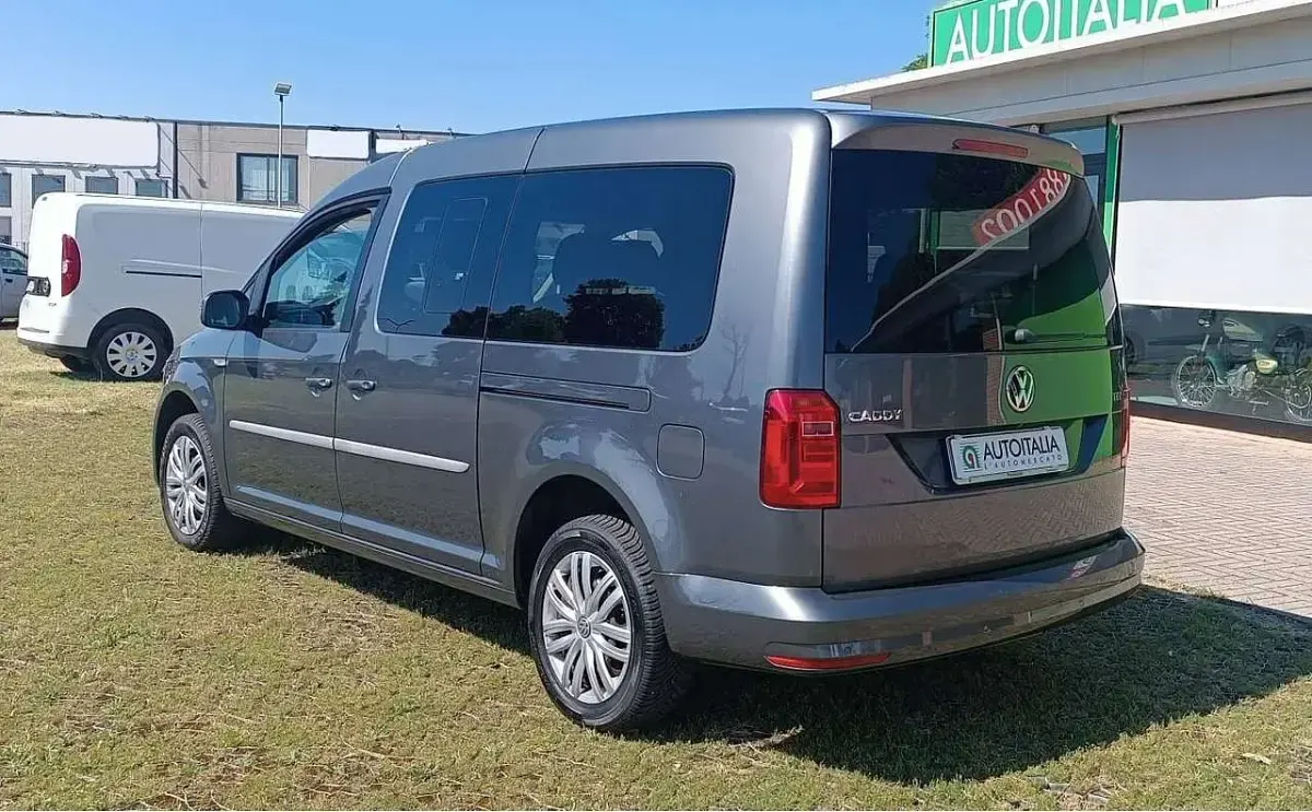 Usata VW Caddy 102 CV (75 kW) 2018 Blu/azzurro Monovolume