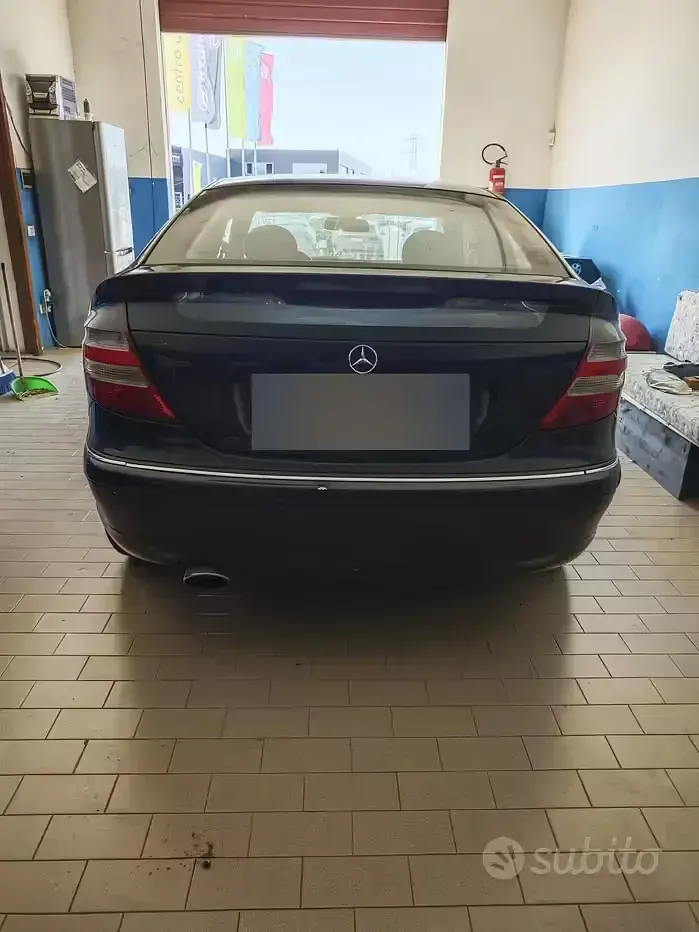 Usata Mercedes C220 150 CV (110 kW) 2006 Nero Coupé