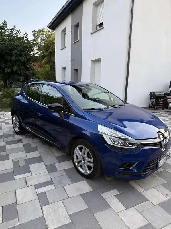 Usata Renault Clio IV Zen 76 CV (55 kW) 2019 Berlina