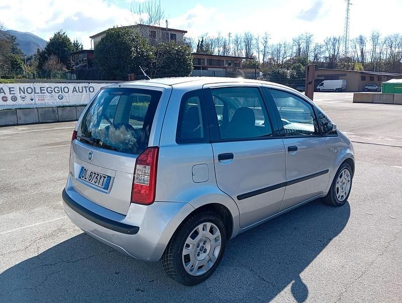 Usata Fiat Idea 77 CV (56 kW) 2007 Argento Monovolume
