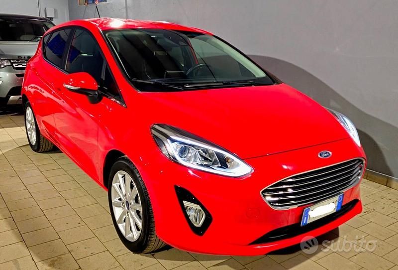 Usata Ford Fiesta Titanium 86 CV (63 kW) 2019 Rosso Berlina