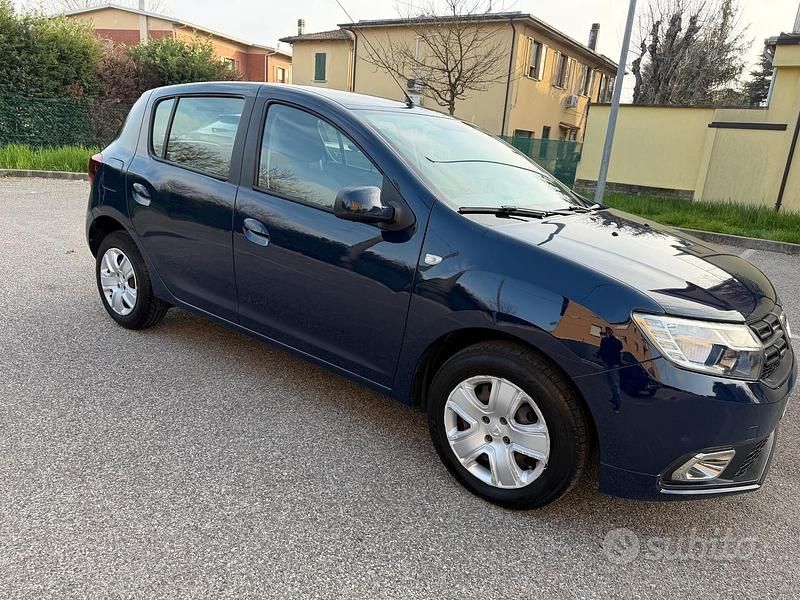 Usata Dacia Sandero 75 CV (55 kW) 2018 Blu Berlina