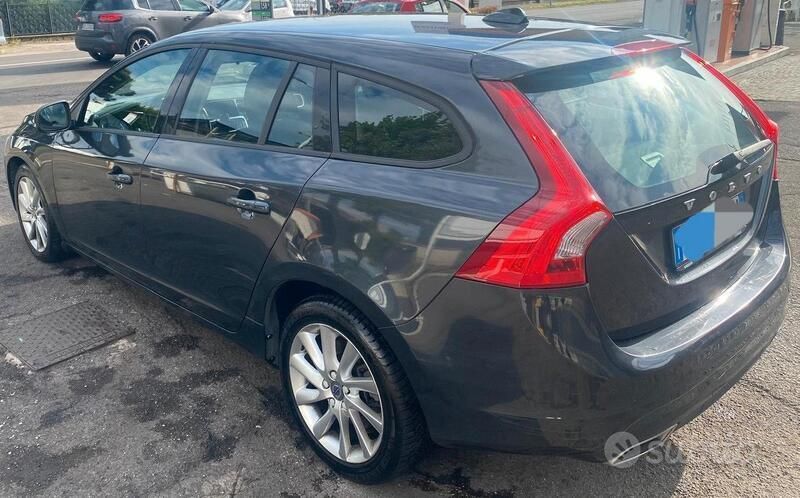 Usata Volvo V60 190 CV (139 kW) 2016 Station wagon