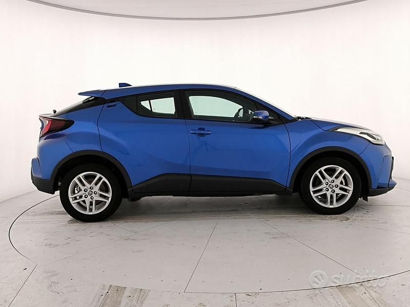Usata Toyota C-HR Business Edition 122 CV (89 kW) 2022 Nebula blue SUV