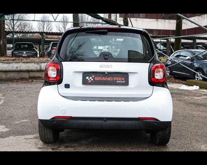Usata Smart ForTwo Electric Drive Passion 41 kW (56 CV) 2021 Bianco Utilitaria