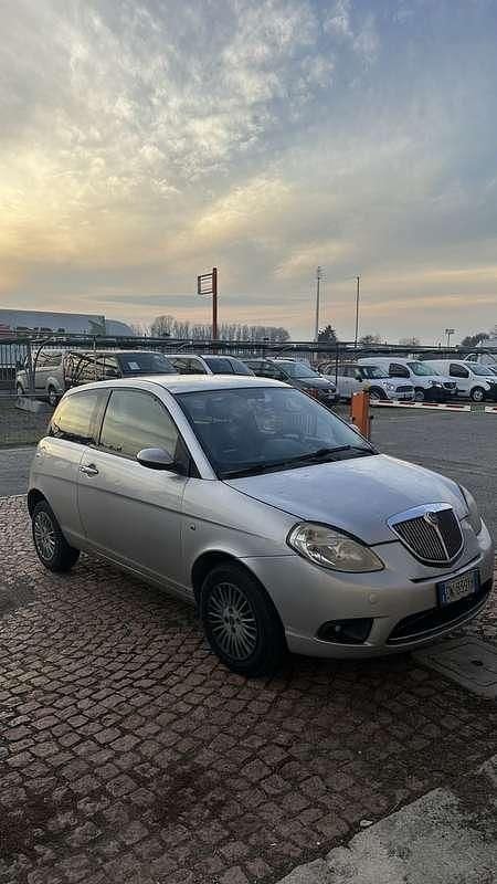 Usata Lancia Ypsilon 75 CV (55 kW) 2007 Utilitaria