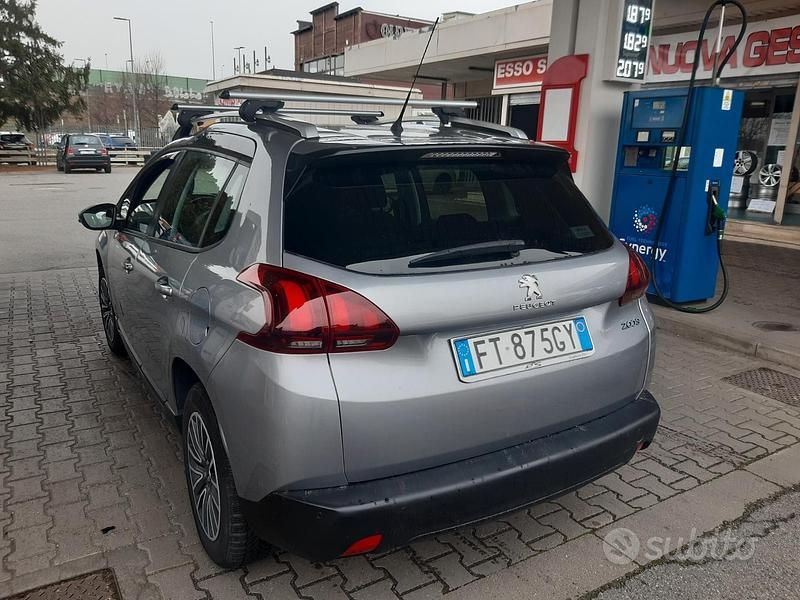 Usata Peugeot 2008 Allure 81 CV (59 kW) 2018 Grigio SUV