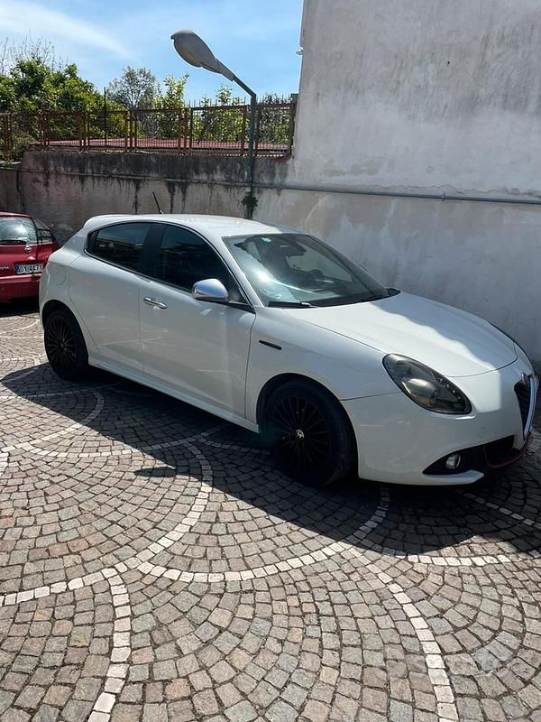 Usata Alfa Romeo Giulietta 105 CV (77 kW) 2010 Bianco Berlina