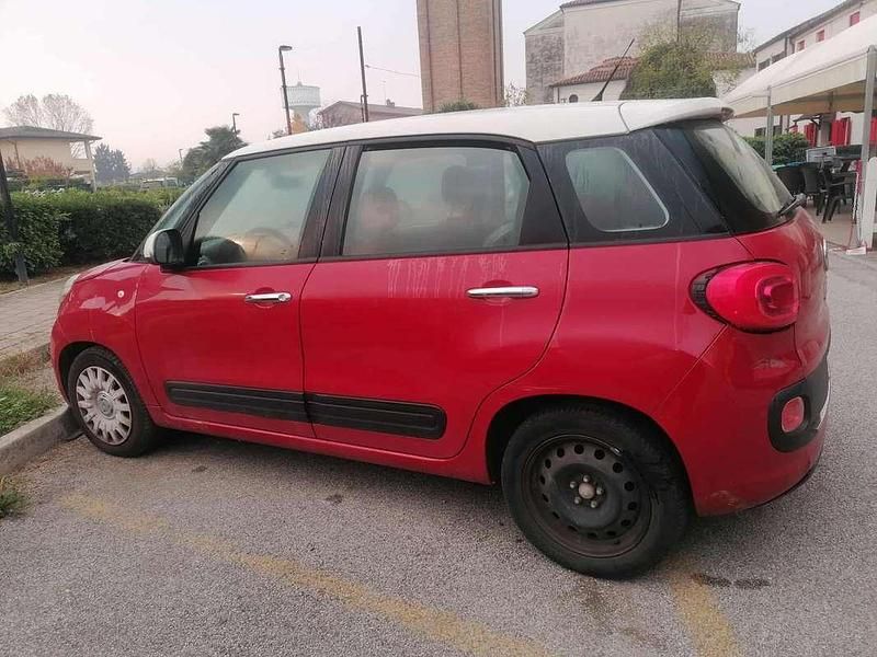 Rosso Usata 2012 Fiat 500L Pop Monovolume | 3600 € (Buon prezzo) - Immagine 1/4