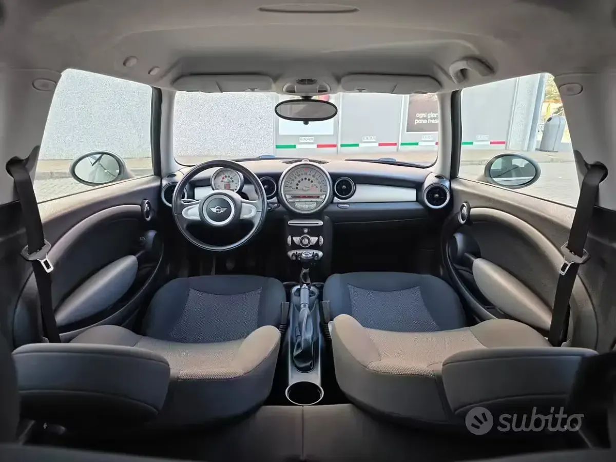 Usata Mini ONE 75 CV (55 kW) 2010 Grigio Utilitaria