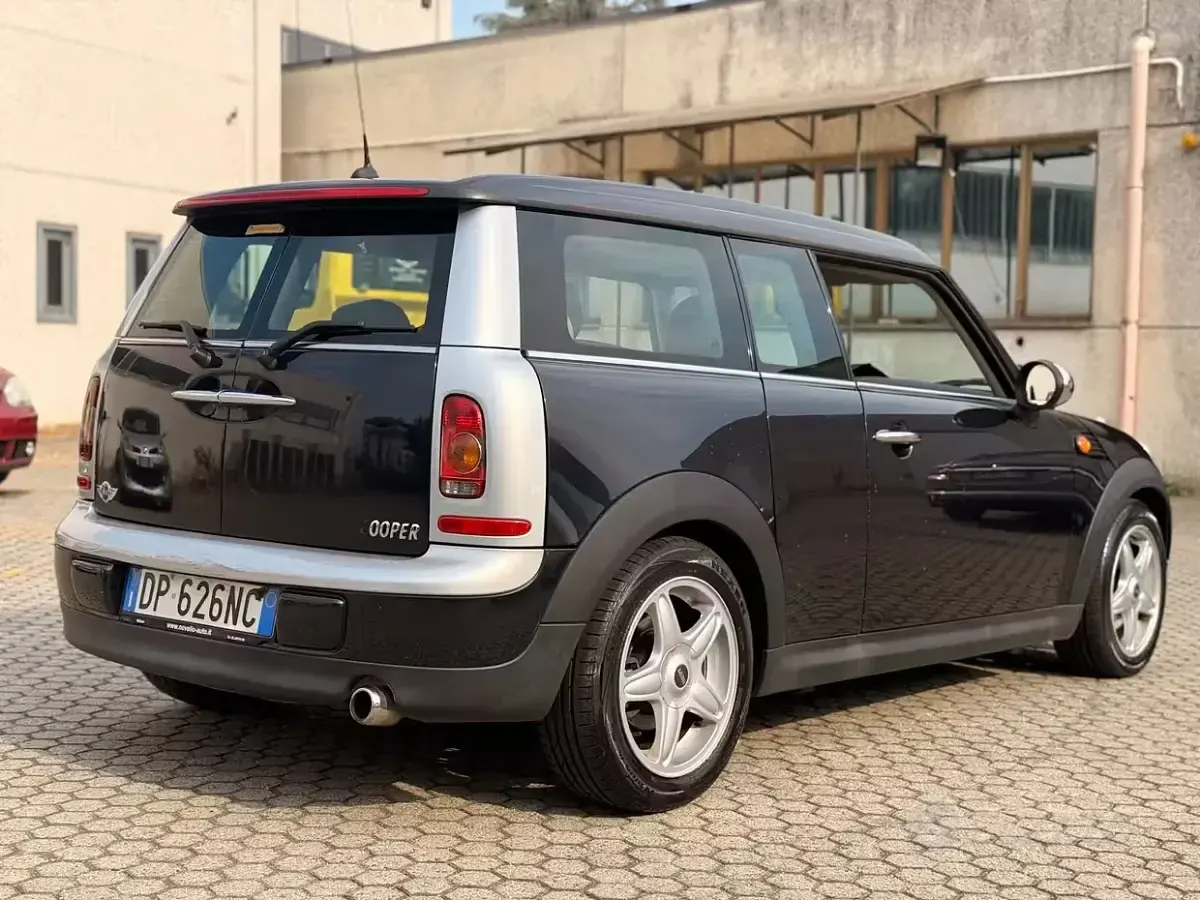 Usata Mini Cooper Clubman Chili 120 CV (88 kW) 2008 Nero Station wagon