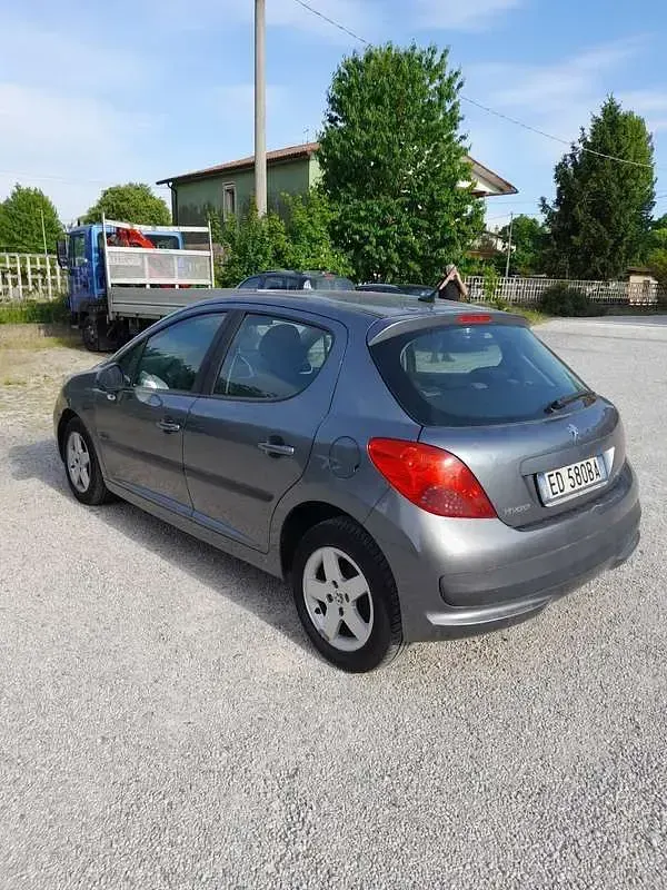 Usata Peugeot 207 95 CV (69 kW) 2010 Berlina